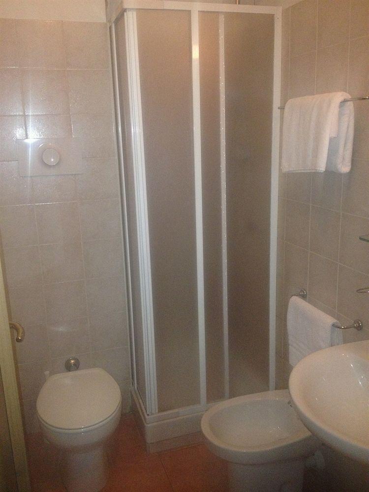 Hotel Iride Stazione Lambrate Citta Studi Милан Экстерьер фото